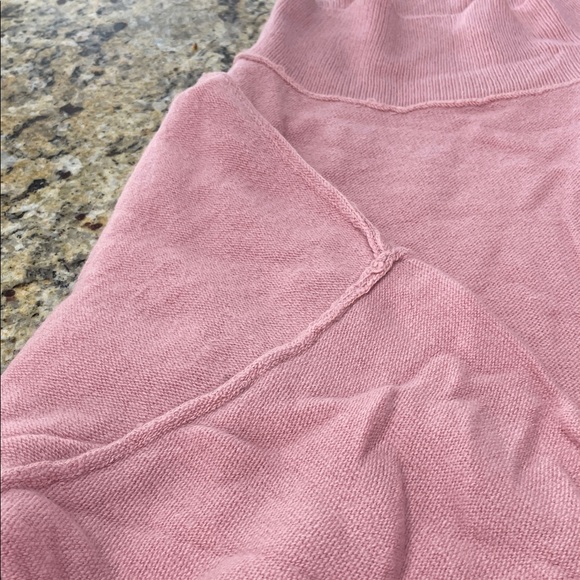 Elegant Pink Off-Shoulder Sweater Dress - Picture 11 of 13